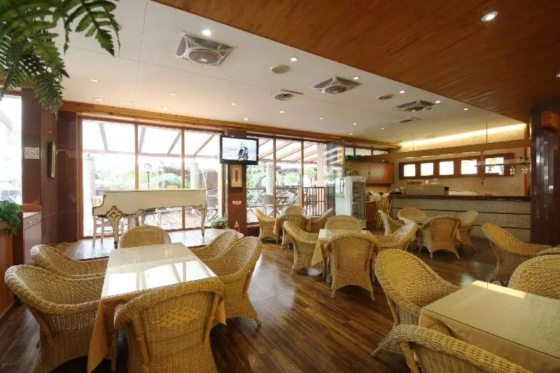 هتل Ku Kuan Hotspring