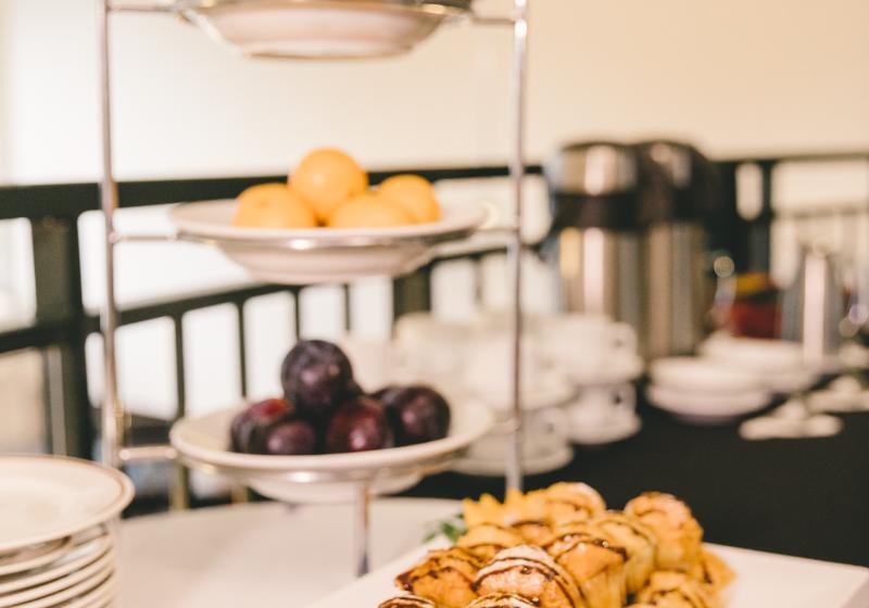 Parkside Hotel & Apartments