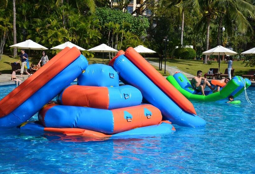 בית מלון כפרי Sunshine Resort Intime Sanya