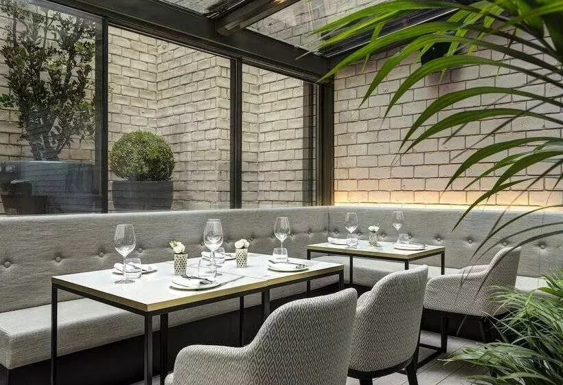 هتل The Pavilions Madrid