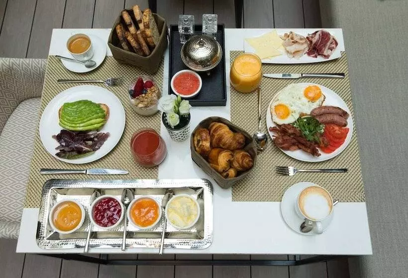 هتل The Pavilions Madrid