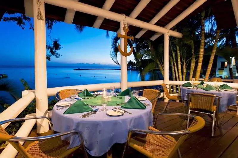 هتل Windjammer Landing Resort And Residences