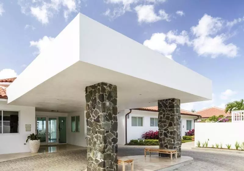 هتل Windjammer Landing Resort And Residences