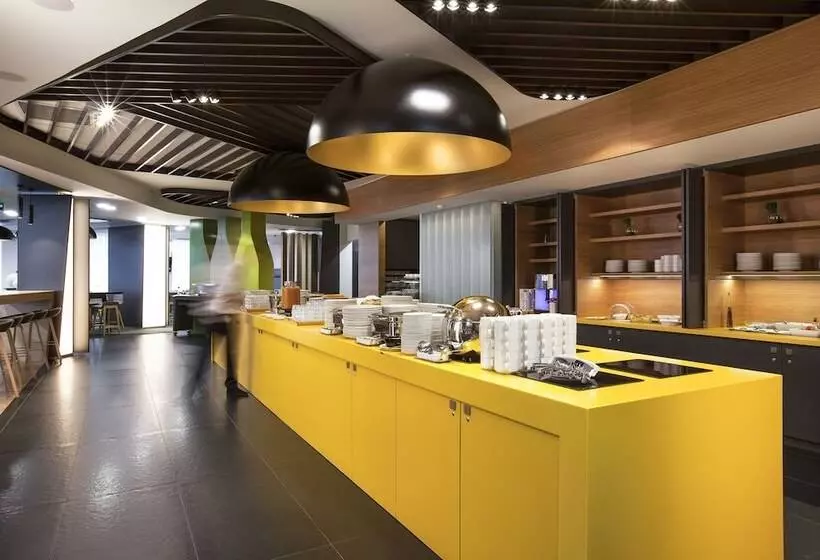 Novotel Saint Petersburg Centre