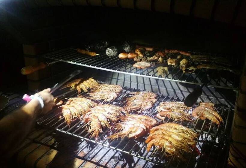 הוסטל Hoyo De Los Lobos