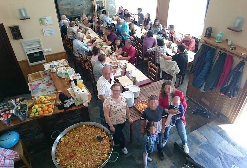 הוסטל Hoyo De Los Lobos