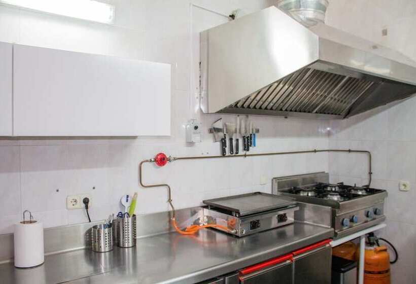 הוסטל Hoyo De Los Lobos