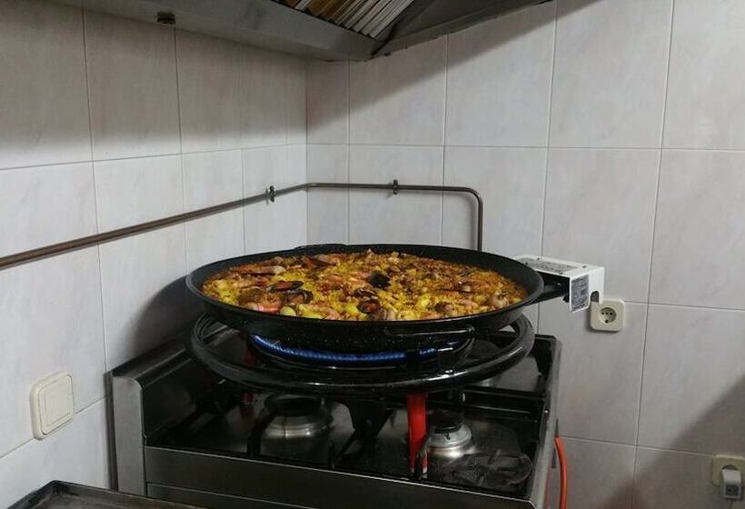 הוסטל Hoyo De Los Lobos