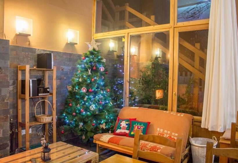 הוסטל Hoyo De Los Lobos