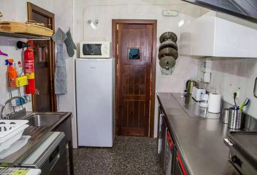 Retkeilymaja Hoyo De Los Lobos