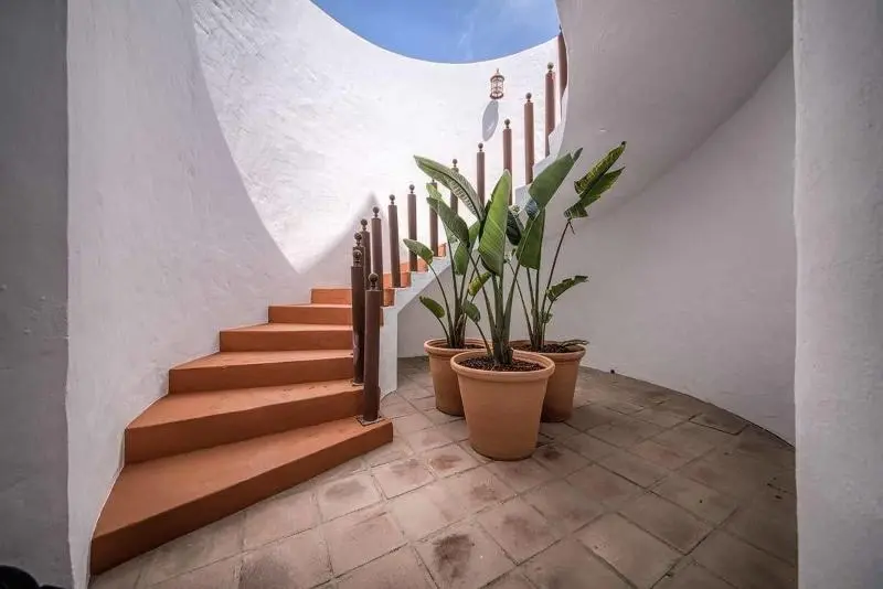 هتل Apartamentos Turisticos Bahia De Trafalgar