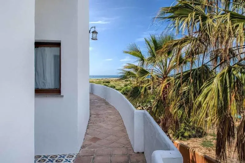 هتل Apartamentos Turisticos Bahia De Trafalgar