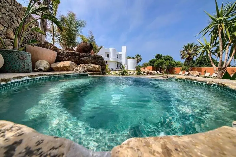 هتل Apartamentos Turisticos Bahia De Trafalgar