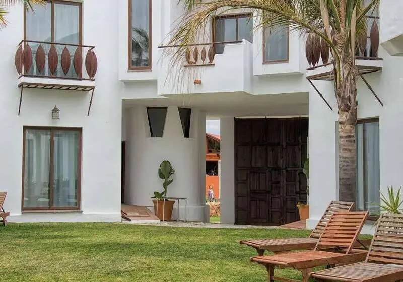 هتل Apartamentos Turisticos Bahia De Trafalgar