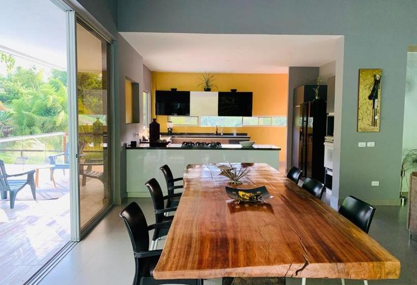 هتل Casa Luz Hospedaje, Pereira , Cerritos