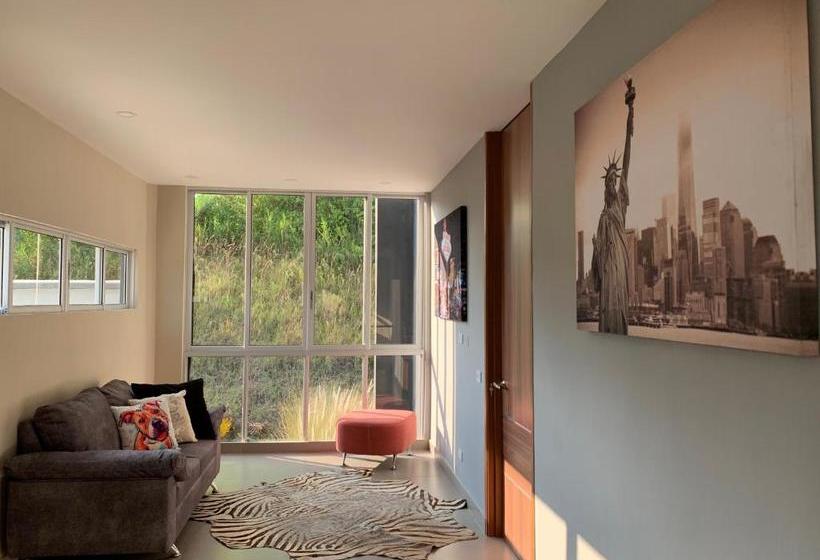 هتل Casa Luz Hospedaje, Pereira , Cerritos