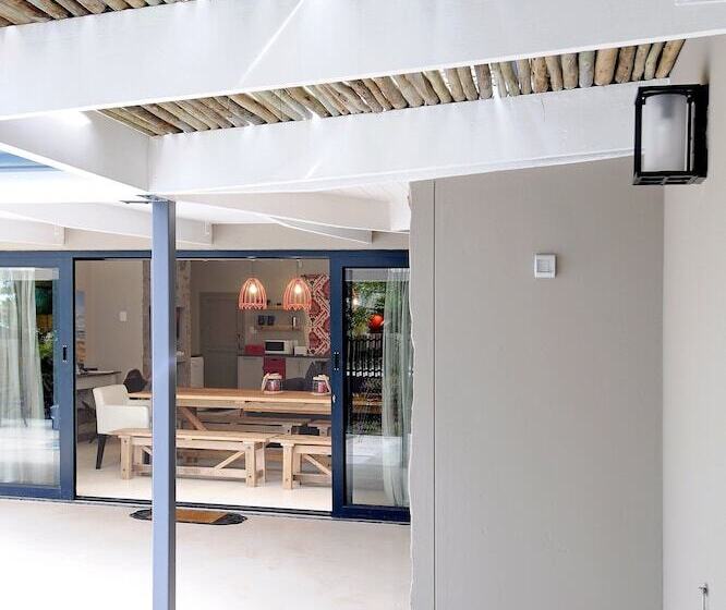 فندق Ocean Breeze