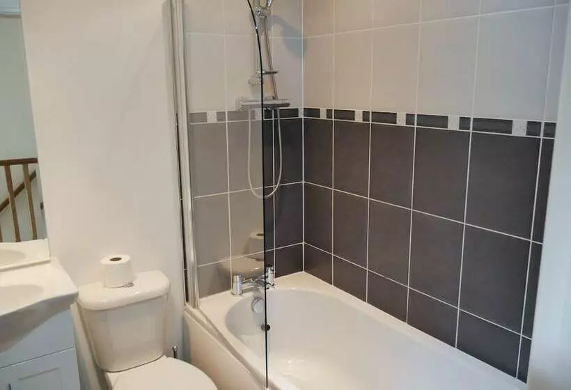 Hotelli Tewitfield Marina