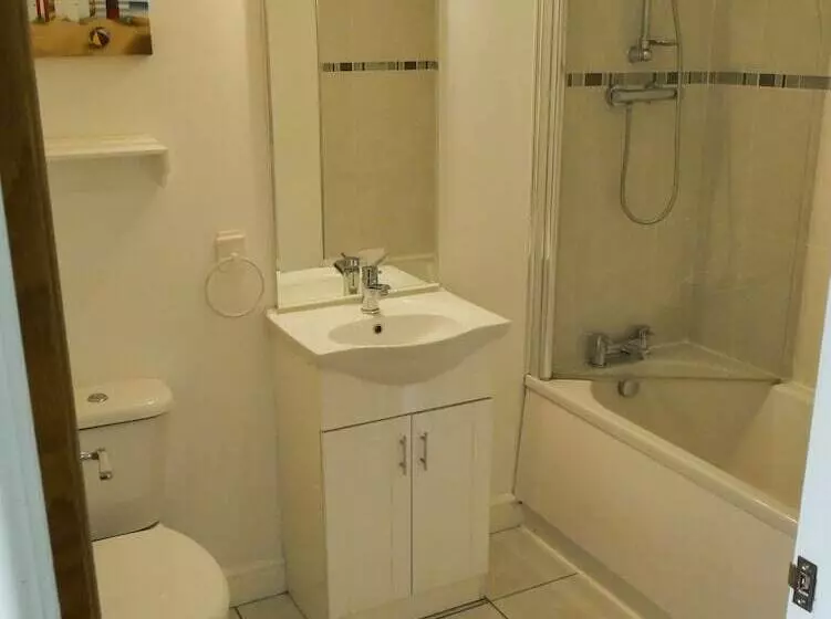 Hotelli Tewitfield Marina