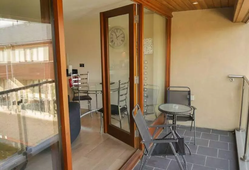 Hotelli Tewitfield Marina