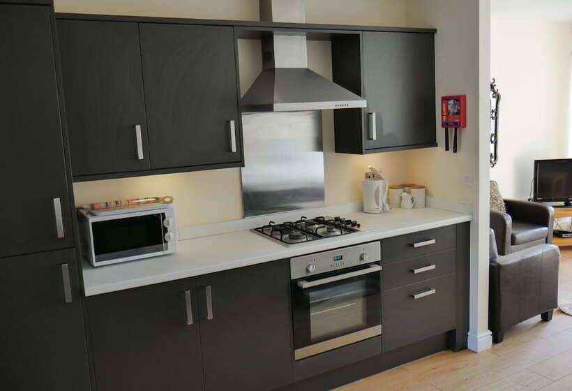 Hotel Tewitfield Marina