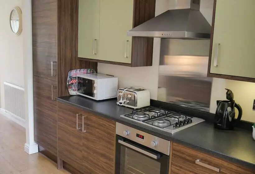 Hotelli Tewitfield Marina