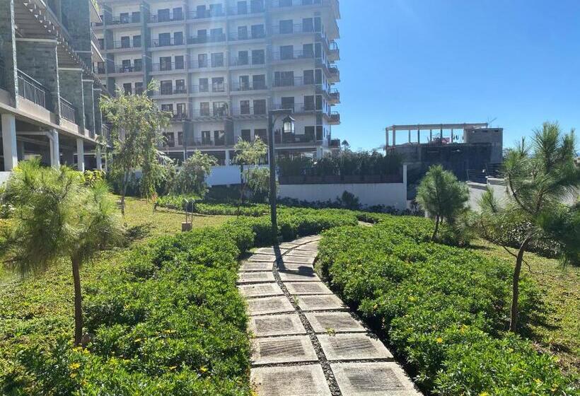 Rosarich Homestay Bristle Ridge Residences