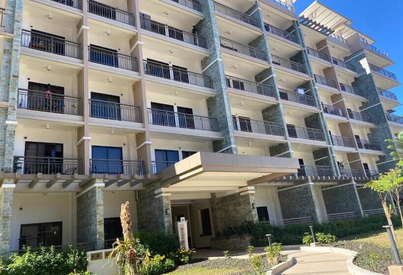 Rosarich Homestay Bristle Ridge Residences