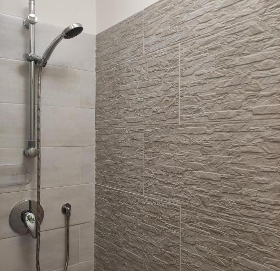 تختخواب و صبحانه Villa Ada