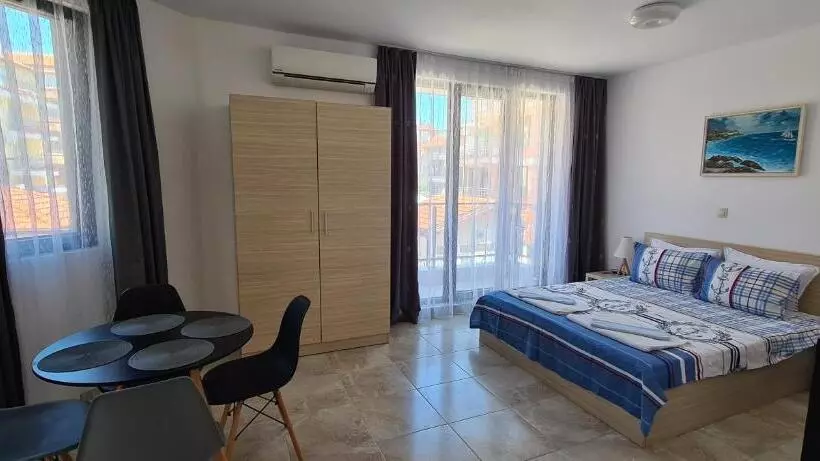 پانسیون Guesthouse Odesos