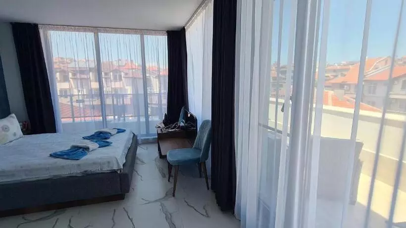 پانسیون Guesthouse Odesos