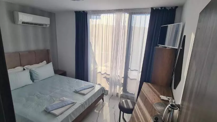پانسیون Guesthouse Odesos