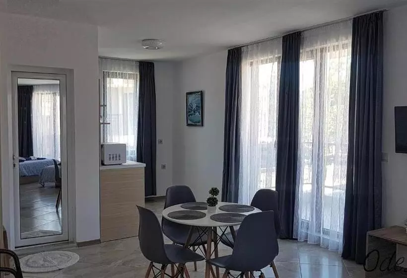 پانسیون Guesthouse Odesos