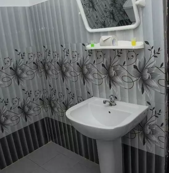 پانسیون Trinco Relax Hut