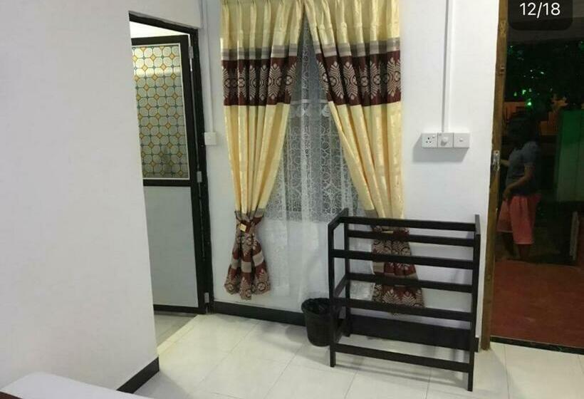 ペンション Trinco Relax Hut