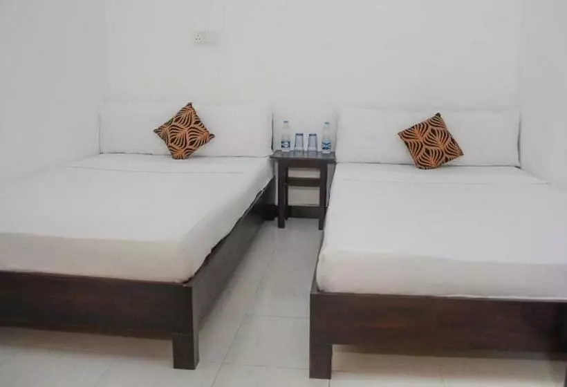 پانسیون Trinco Relax Hut