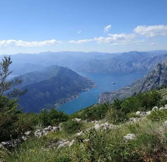 پانسیون Apartments Lustica