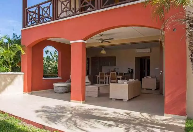 استراحتگاه Spanish Water Apartments