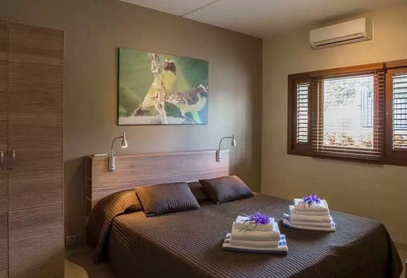 استراحتگاه Spanish Water Apartments