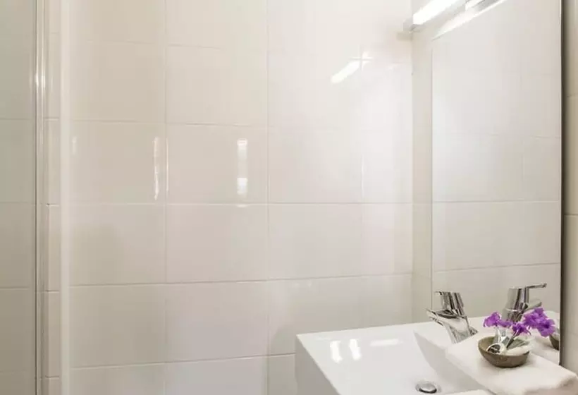 استراحتگاه Spanish Water Apartments