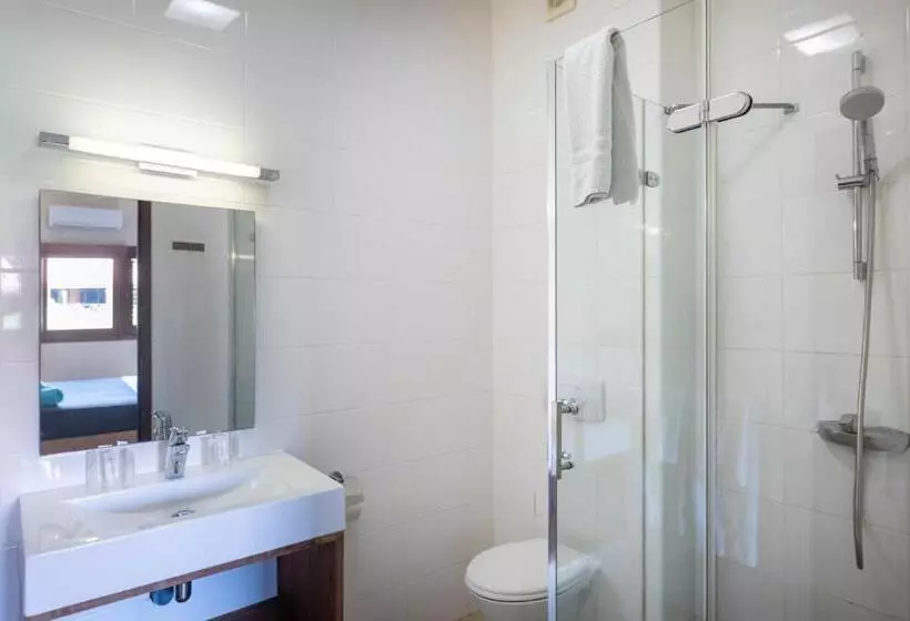 استراحتگاه Spanish Water Apartments