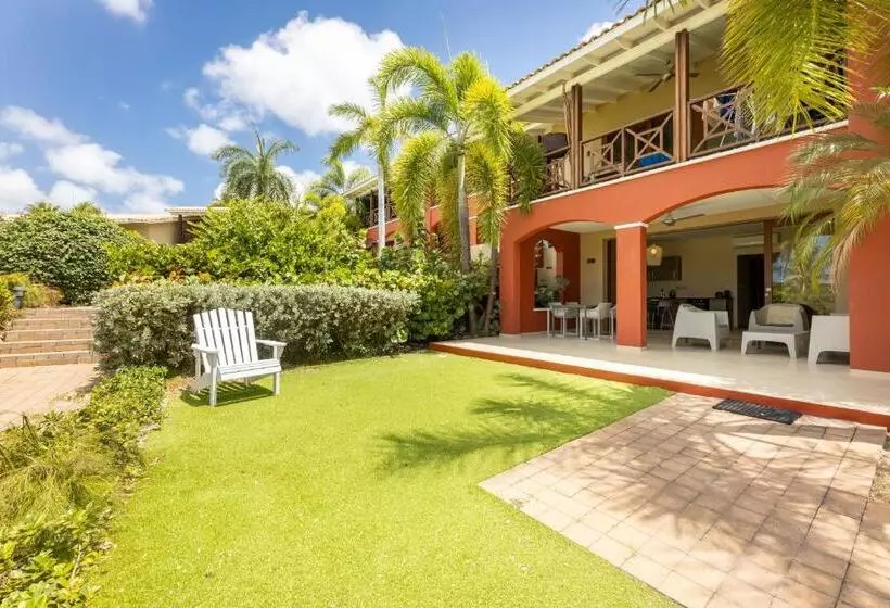 استراحتگاه Spanish Water Apartments