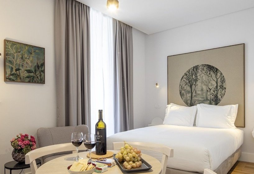 Lisbon Serviced Apartments  Madalena