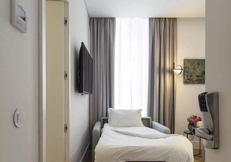 Lisbon Serviced Apartments  Madalena