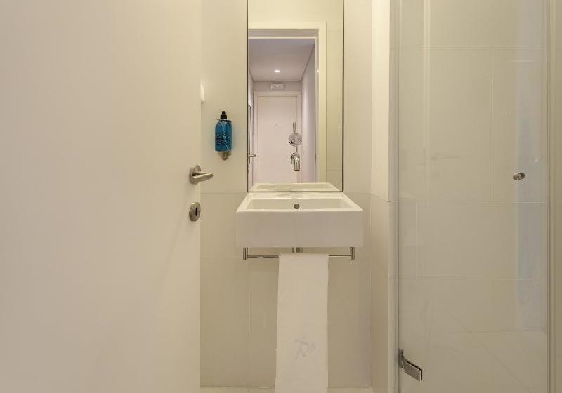 Lisbon Serviced Apartments  Madalena