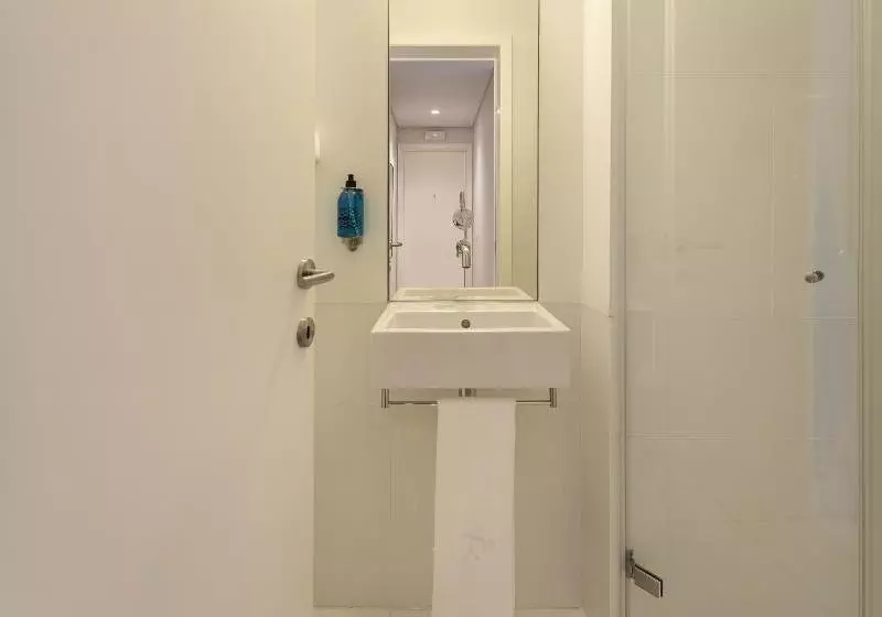 Lisbon Serviced Apartments  Madalena