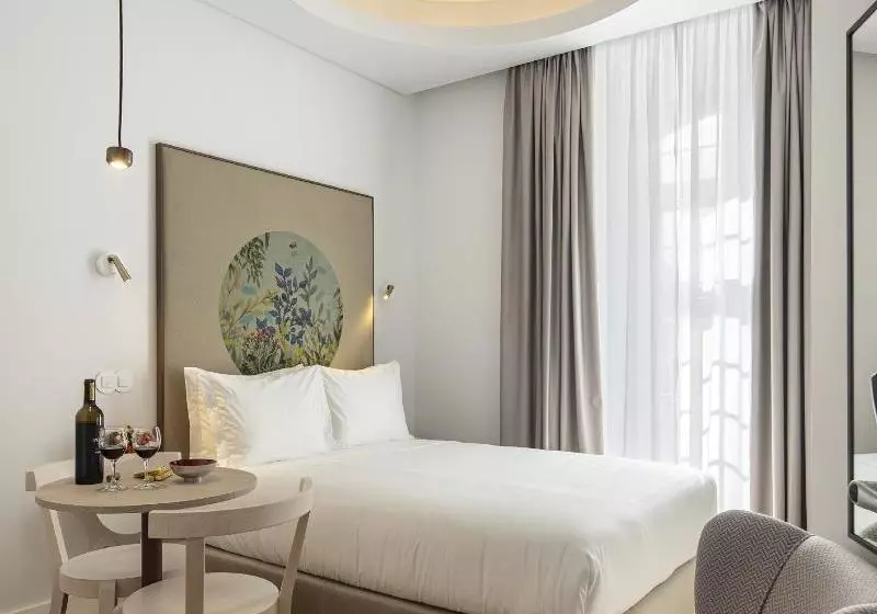 Lisbon Serviced Apartments  Madalena