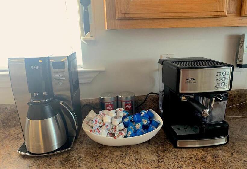 فندق 9br Sleeps 19. Amazing Deal!!