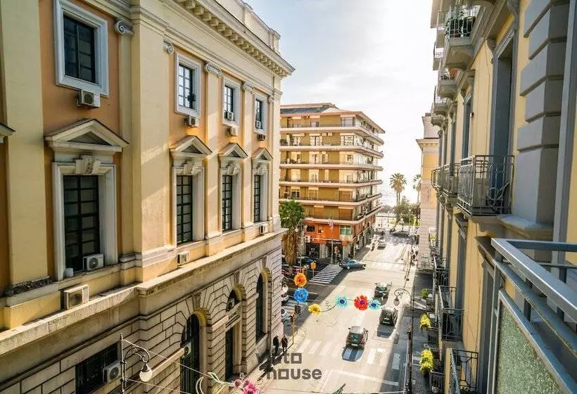 هتل Vinto House Salerno Downtown