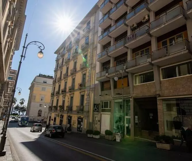 هتل Vinto House Salerno Downtown